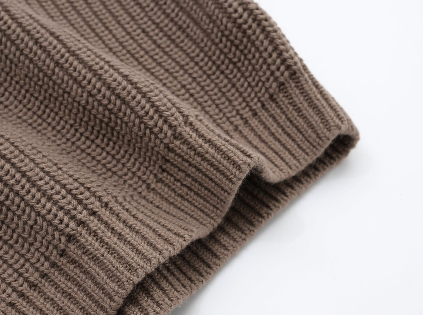 KNITTED PURE PULL OVER WITH PANT - CHOCO; 100% Organic Cotton; Pull Over made from GOTS-certified organic cotton; Rib finish at neck, cuffs and hem; Dropped shoulder; Relaxed fit.